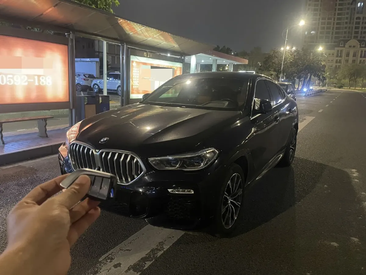 2021 BMW X6 3.0T 340HP L6 8AT,autocango,china used car exporter,china ev exporter,chinese used car exporter,chinese used ev exporter