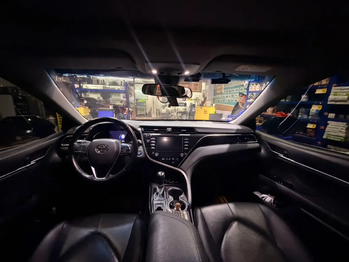 2018 Toyota Camry 2.5L 209HP L4 8AT,autocango,china used car exporter,china ev exporter,chinese used car exporter,chinese used ev exporter