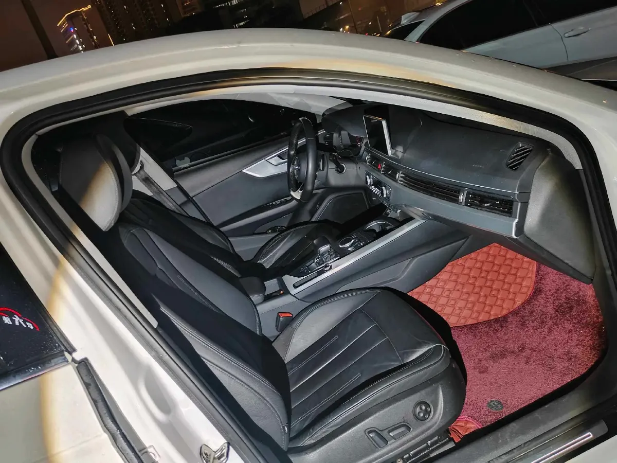 2019 Audi A4L 2.0T 190HP L4 7DCT,autocango,china used car exporter,china ev exporter,chinese used car exporter,chinese used ev exporter