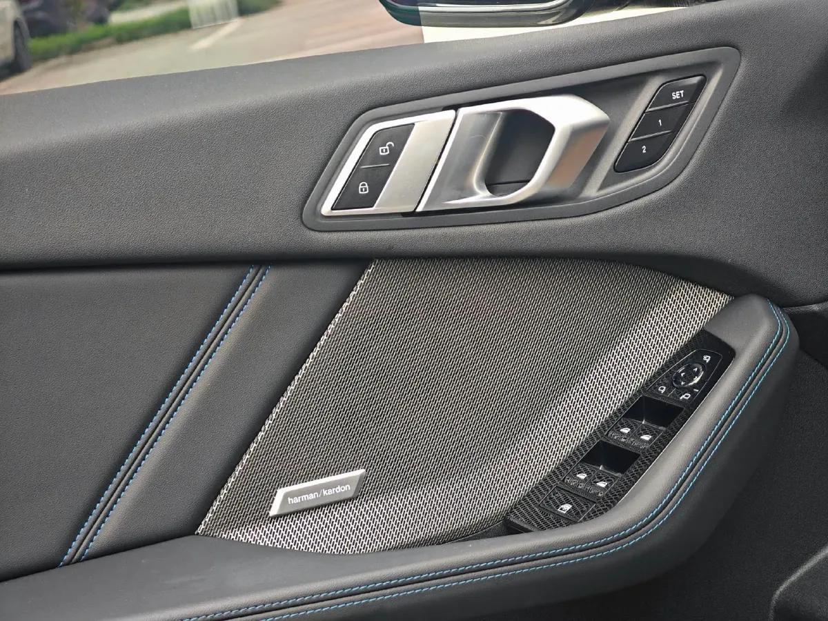 2025 BMW 2.0T 300HP L4 7DCT,autocango,china used car exporter,china ev exporter,chinese used car exporter,chinese used ev exporter