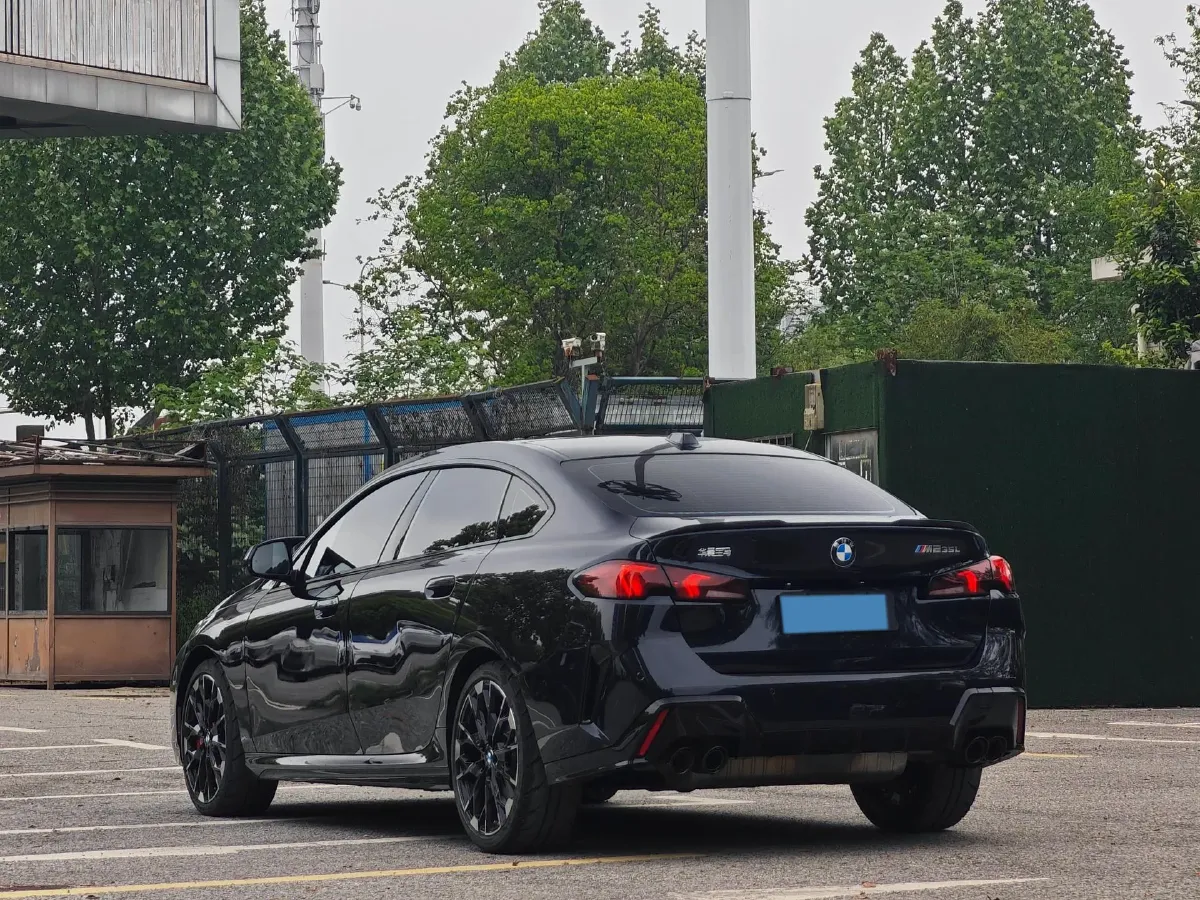 2025 BMW 2.0T 300HP L4 7DCT,autocango,china used car exporter,china ev exporter,chinese used car exporter,chinese used ev exporter