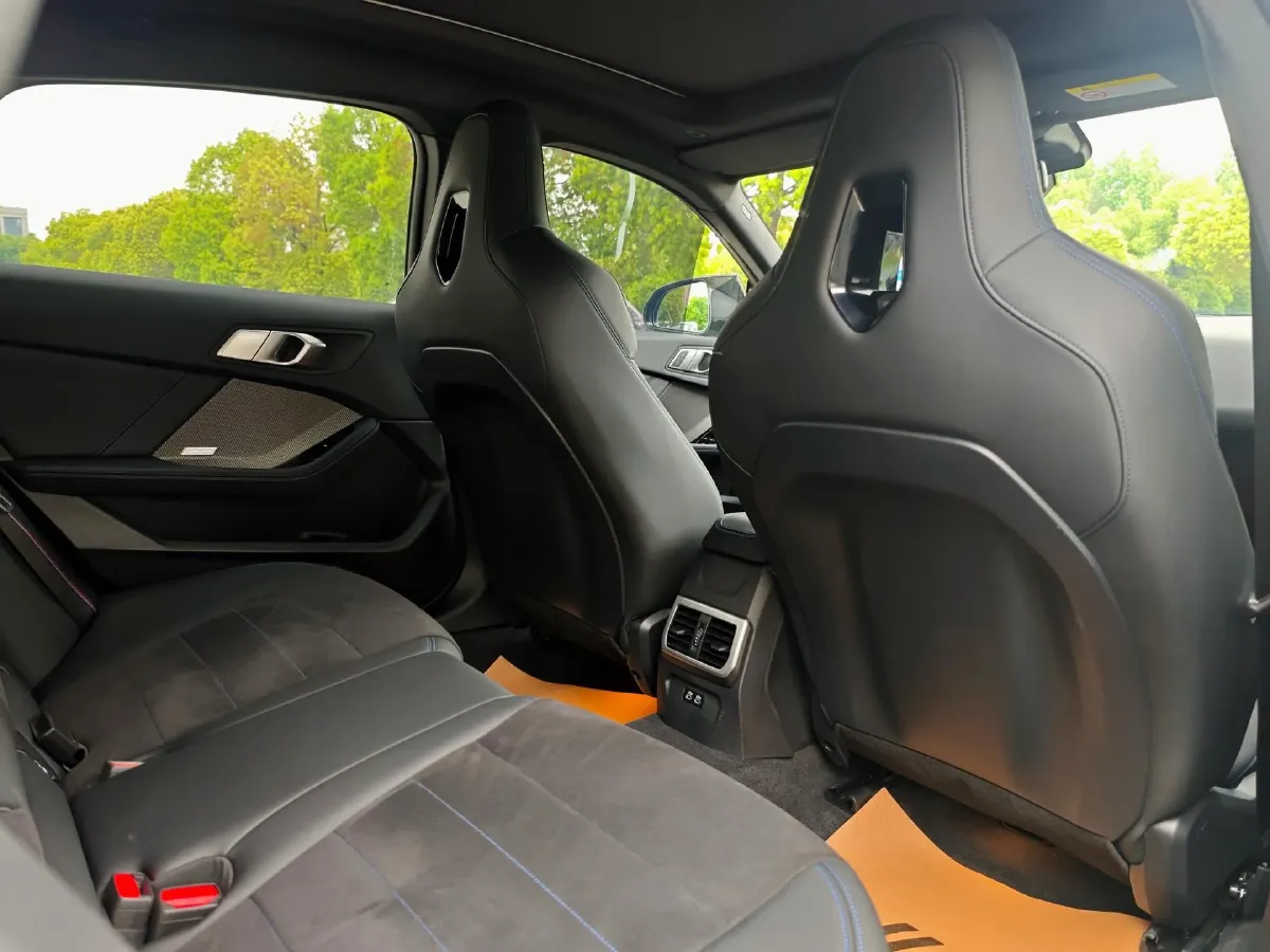 2025 BMW 2.0T 300HP L4 7DCT,autocango,china used car exporter,china ev exporter,chinese used car exporter,chinese used ev exporter