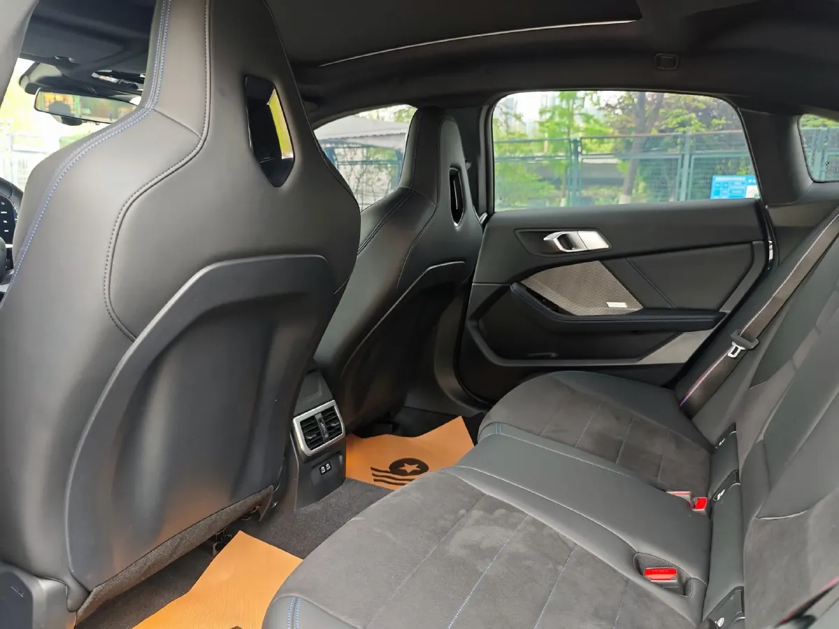 2025 BMW 2.0T 300HP L4 7DCT,autocango,china used car exporter,china ev exporter,chinese used car exporter,chinese used ev exporter