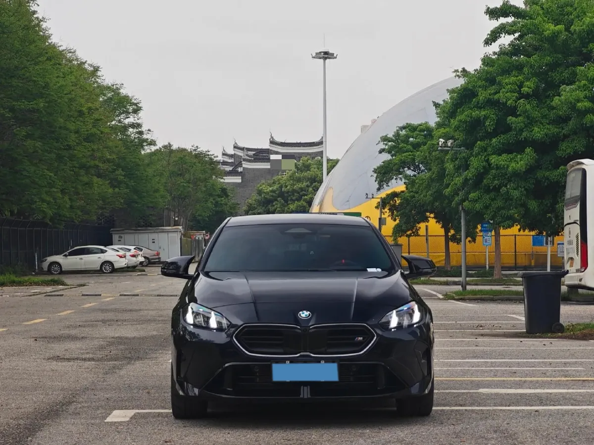 2025 BMW 2.0T 300HP L4 7DCT,autocango,china used car exporter,china ev exporter,chinese used car exporter,chinese used ev exporter