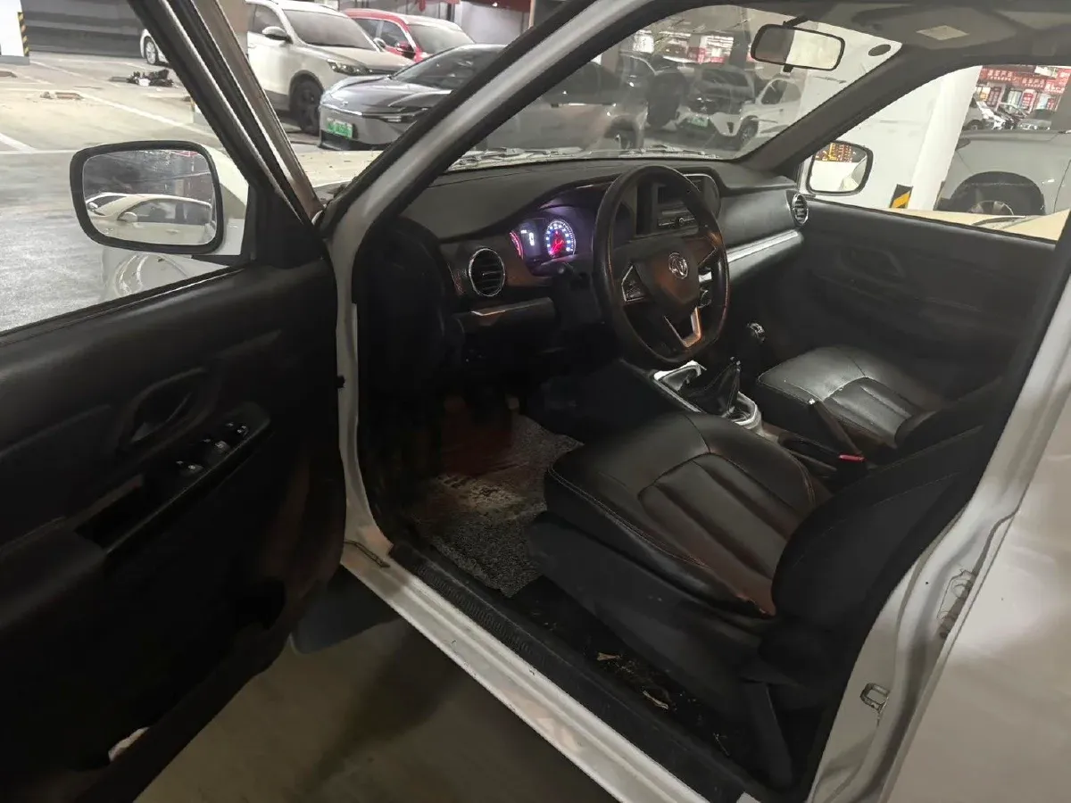 2021 Dongfeng RuiQi 2.4L 158HP L4 5MT,autocango,china used car exporter,china ev exporter,chinese used car exporter,chinese used ev exporter