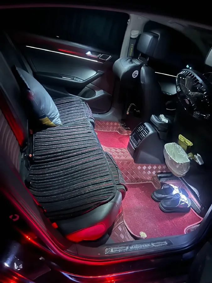 2018 Volkswagen Magotan 1.8T 180HP L4 7DCT,autocango,china used car exporter,china ev exporter,chinese used car exporter,chinese used ev exporter