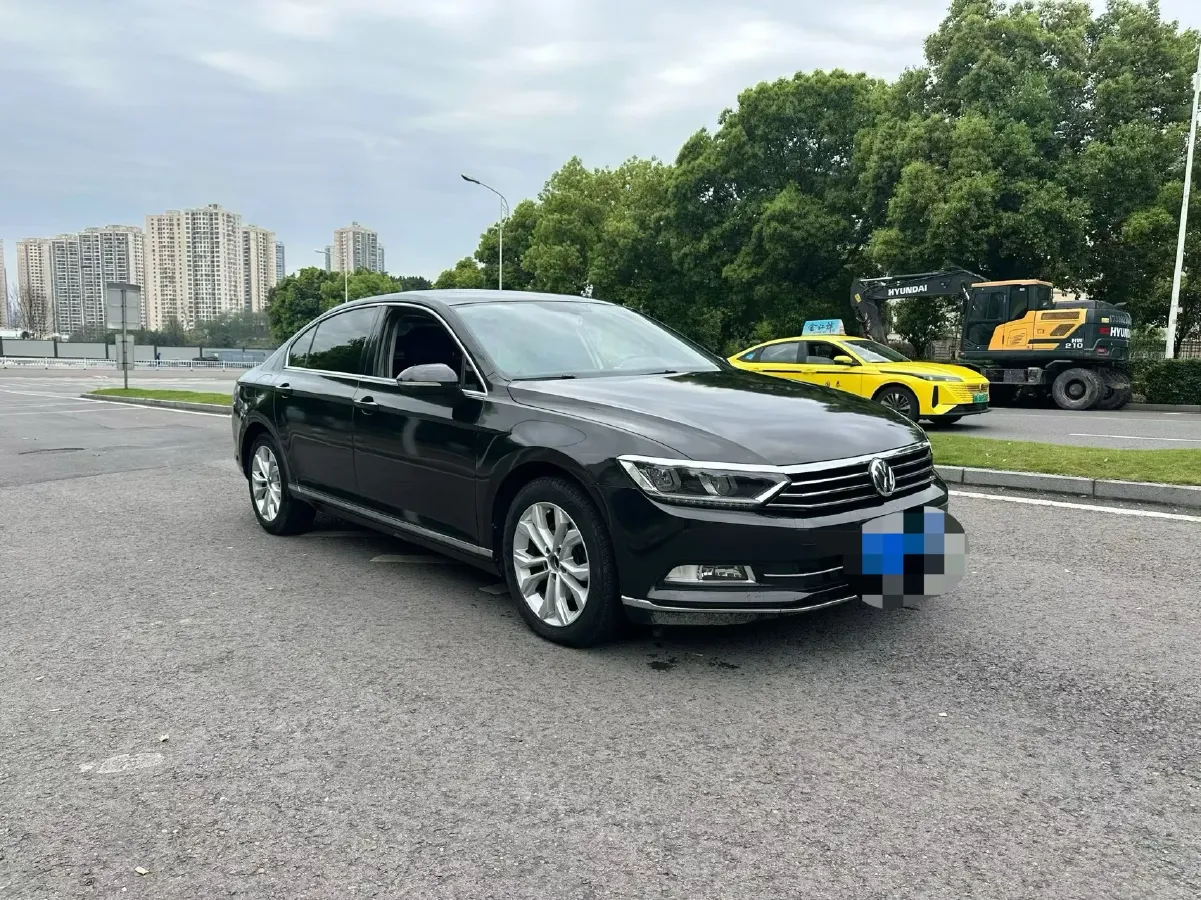 2018 Volkswagen Magotan 1.8T 180HP L4 7DCT,autocango,china used car exporter,china ev exporter,chinese used car exporter,chinese used ev exporter