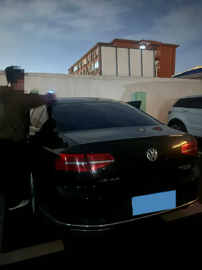 2018 Volkswagen Magotan 1.8T 180HP L4 7DCT,autocango,china used car exporter,china ev exporter,chinese used car exporter,chinese used ev exporter