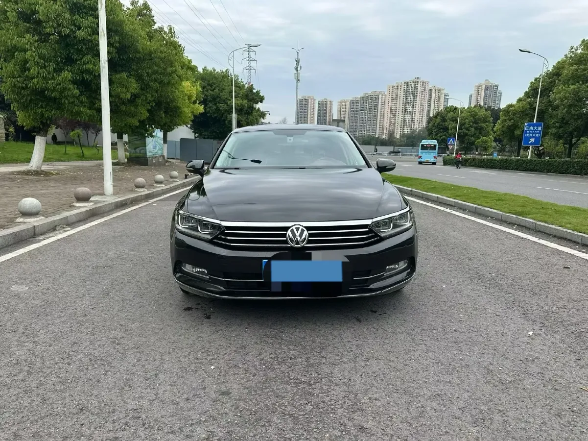 2018 Volkswagen Magotan 1.8T 180HP L4 7DCT,autocango,china used car exporter,china ev exporter,chinese used car exporter,chinese used ev exporter