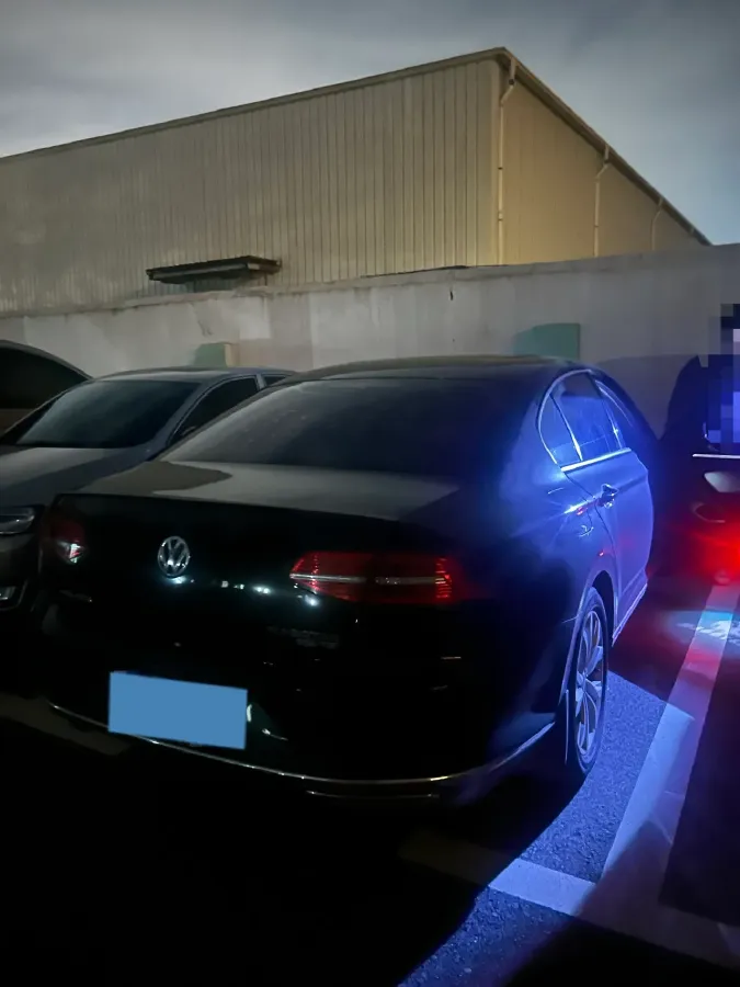 2018 Volkswagen Magotan 1.8T 180HP L4 7DCT,autocango,china used car exporter,china ev exporter,chinese used car exporter,chinese used ev exporter