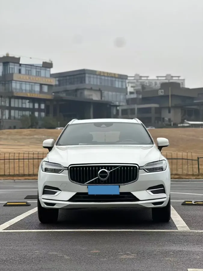 2021 Volvo XC60 2.0T 250HP L4 8AT,autocango,china used car exporter,china ev exporter,chinese used car exporter,chinese used ev exporter