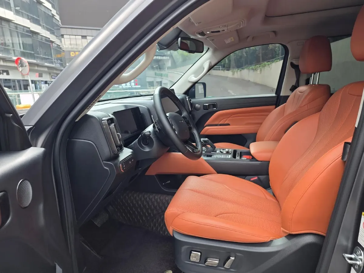 2024 Haval H9 2.0T 224HP L4 8AT,autocango,china used car exporter,china ev exporter,chinese used car exporter,chinese used ev exporter