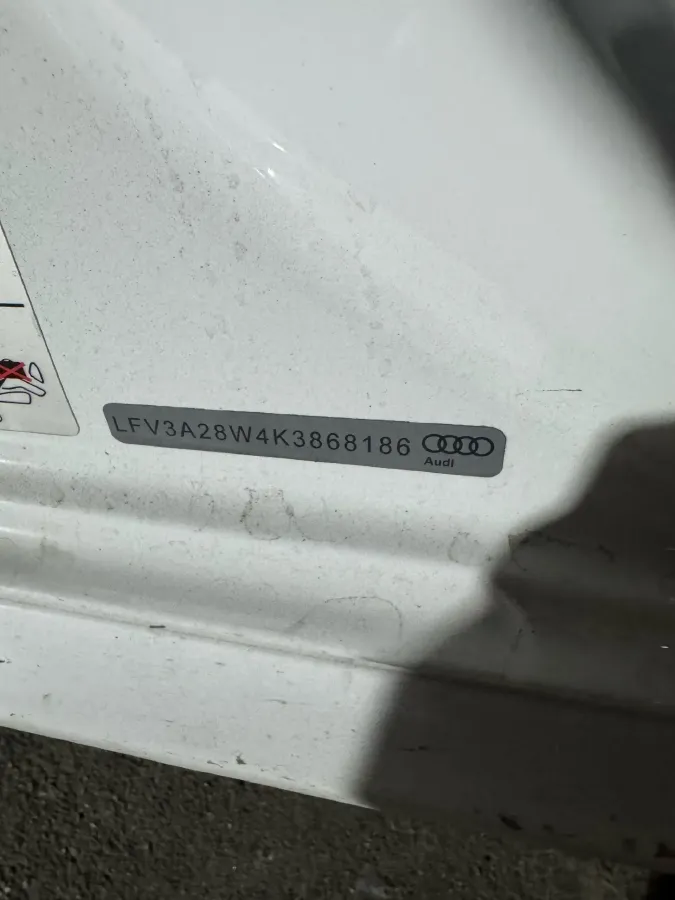 2019 Audi A4L 2.0T 190HP L4 7DCT,autocango,china used car exporter,china ev exporter,chinese used car exporter,chinese used ev exporter