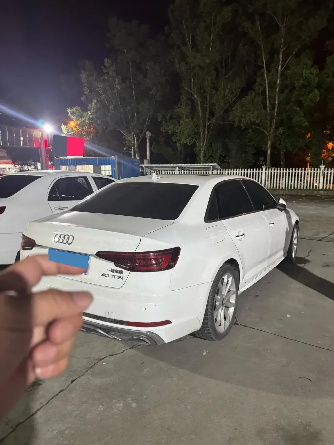 2019 Audi A4L 2.0T 190HP L4 7DCT,autocango,china used car exporter,china ev exporter,chinese used car exporter,chinese used ev exporter