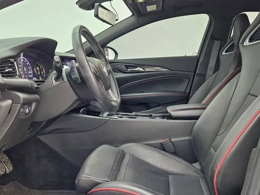 2021 Buick Regal 2.0T 237HP L4 9AT,autocango,china used car exporter,china ev exporter,chinese used car exporter,chinese used ev exporter