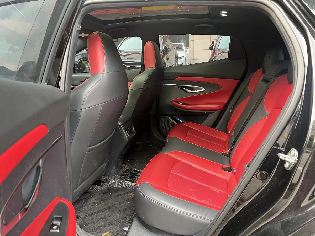 2021 ChangAn UNI-T 1.5T 180HP L4 7DCT,autocango,china used car exporter,china ev exporter,chinese used car exporter,chinese used ev exporter