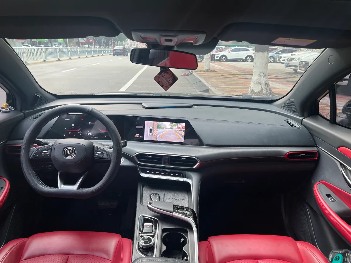 2021 ChangAn UNI-T 1.5T 180HP L4 7DCT,autocango,china used car exporter,china ev exporter,chinese used car exporter,chinese used ev exporter