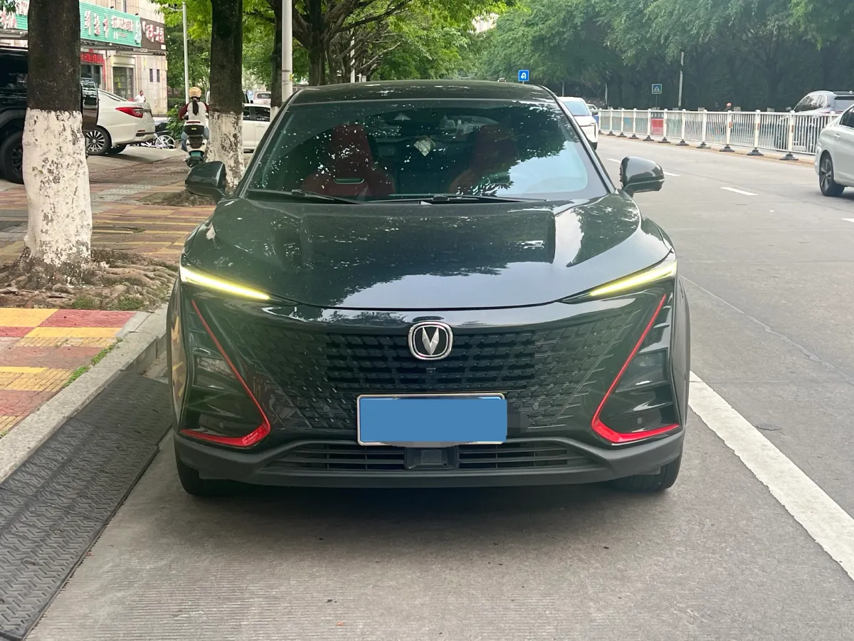 2021 ChangAn UNI-T 1.5T 180HP L4 7DCT,autocango,china used car exporter,china ev exporter,chinese used car exporter,chinese used ev exporter