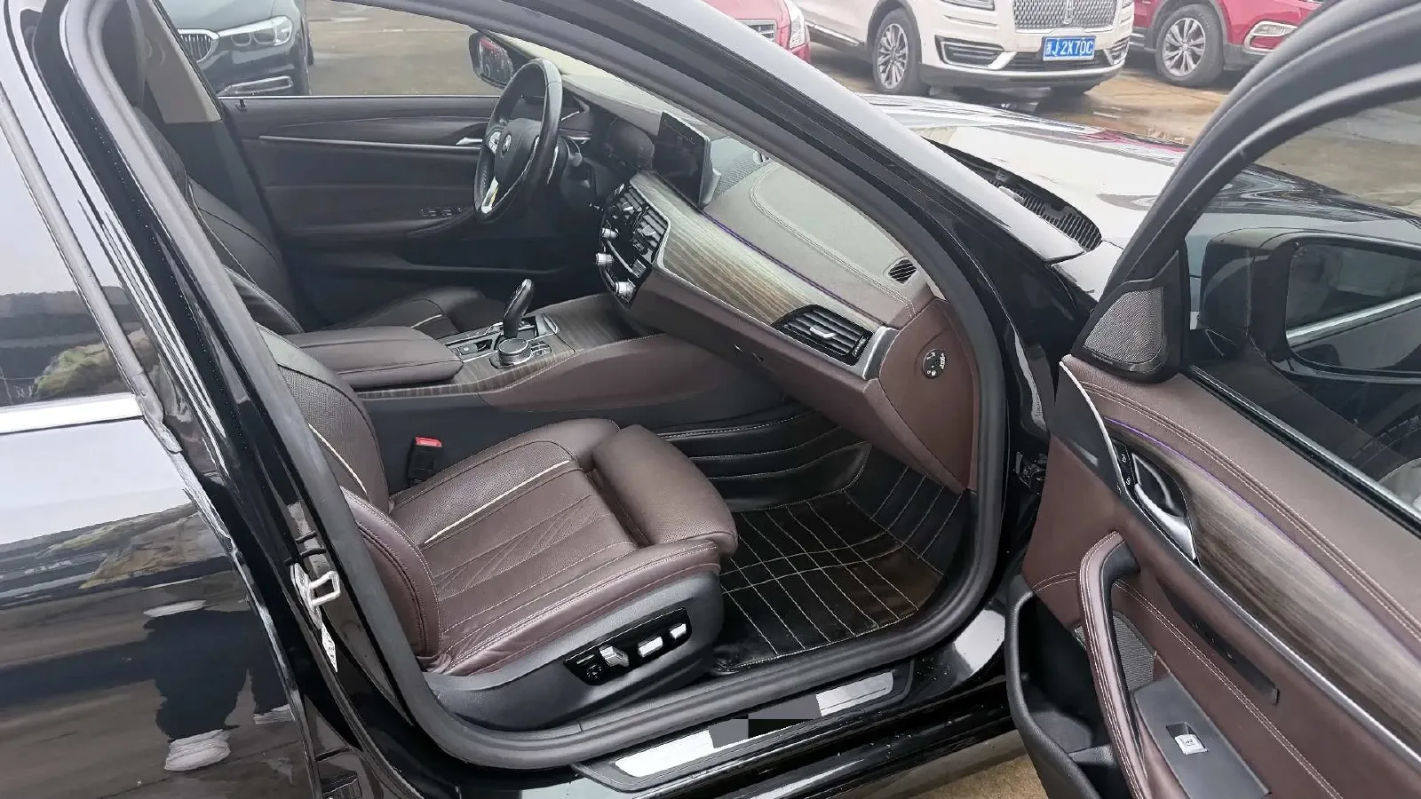2020 BMW 5 Series 2.0T 252HP L4 8AT,autocango,china used car exporter,china ev exporter,chinese used car exporter,chinese used ev exporter