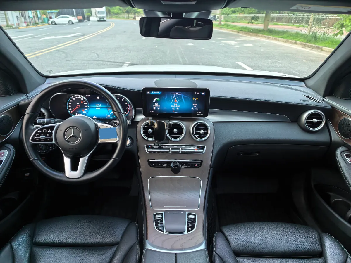 2020 Mercedes-Benz GLC Class 2.0T 258HP L4 9AT,autocango,china used car exporter,china ev exporter,chinese used car exporter,chinese used ev exporter