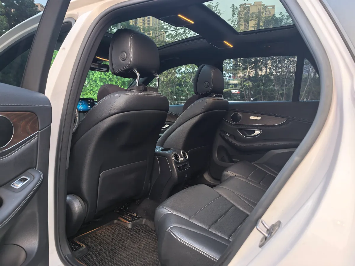 2020 Mercedes-Benz GLC Class 2.0T 258HP L4 9AT,autocango,china used car exporter,china ev exporter,chinese used car exporter,chinese used ev exporter