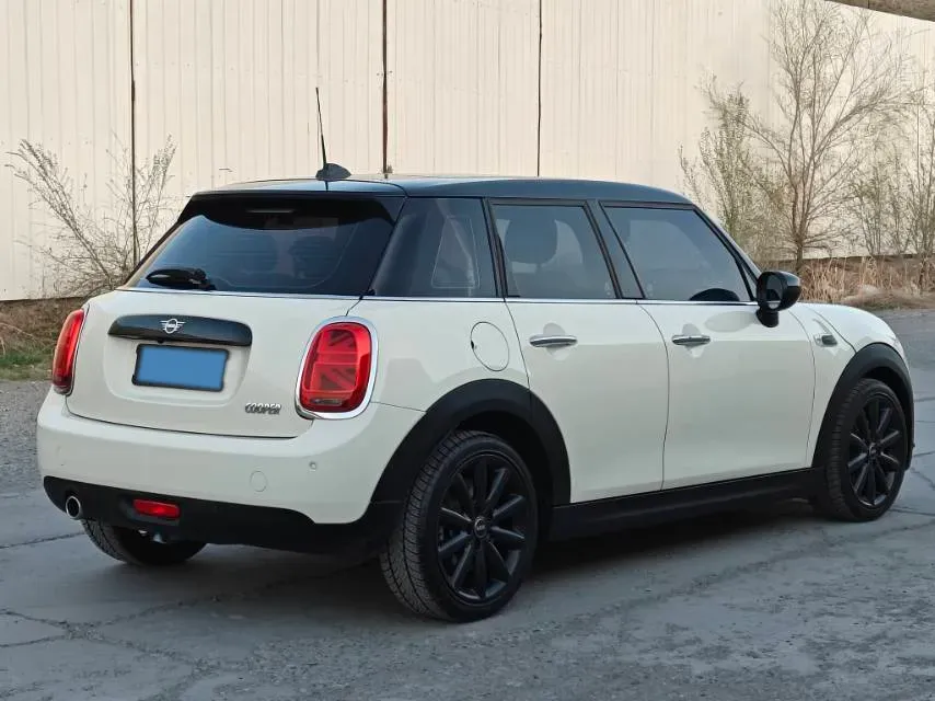 2020 MINI MINI 1.5T 136HP L3 7DCT,autocango,china used car exporter,china ev exporter,chinese used car exporter,chinese used ev exporter