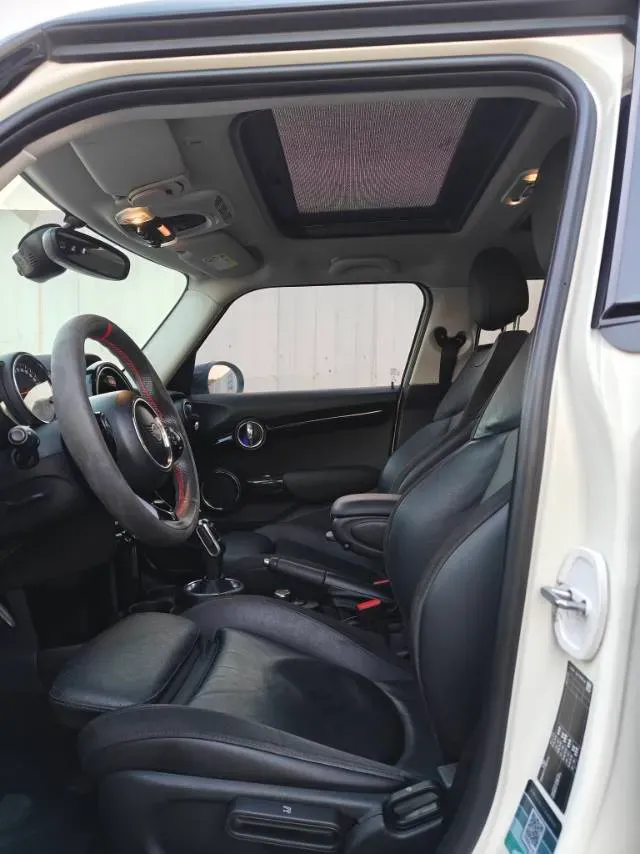 2020 MINI MINI 1.5T 136HP L3 7DCT,autocango,china used car exporter,china ev exporter,chinese used car exporter,chinese used ev exporter