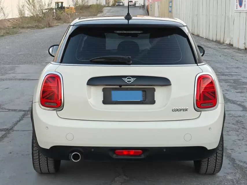 2020 MINI MINI 1.5T 136HP L3 7DCT,autocango,china used car exporter,china ev exporter,chinese used car exporter,chinese used ev exporter