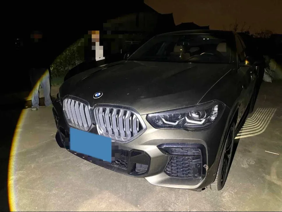 2022 BMW X6 2.0T 265HP L4 8AT,autocango,china used car exporter,china ev exporter,chinese used car exporter,chinese used ev exporter