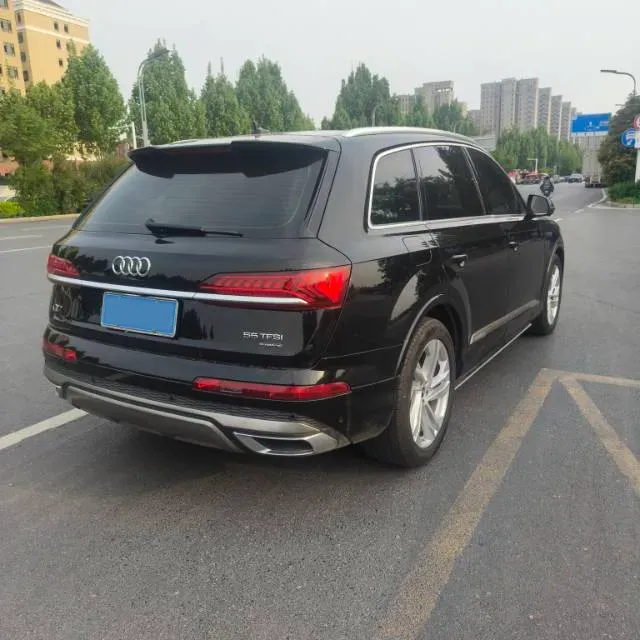 2022 Audi Q7 2.0T 245HP L4 8AT,autocango,china used car exporter,china ev exporter,chinese used car exporter,chinese used ev exporter