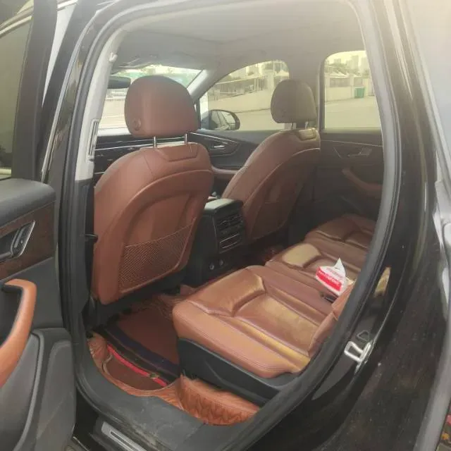 2022 Audi Q7 2.0T 245HP L4 8AT,autocango,china used car exporter,china ev exporter,chinese used car exporter,chinese used ev exporter