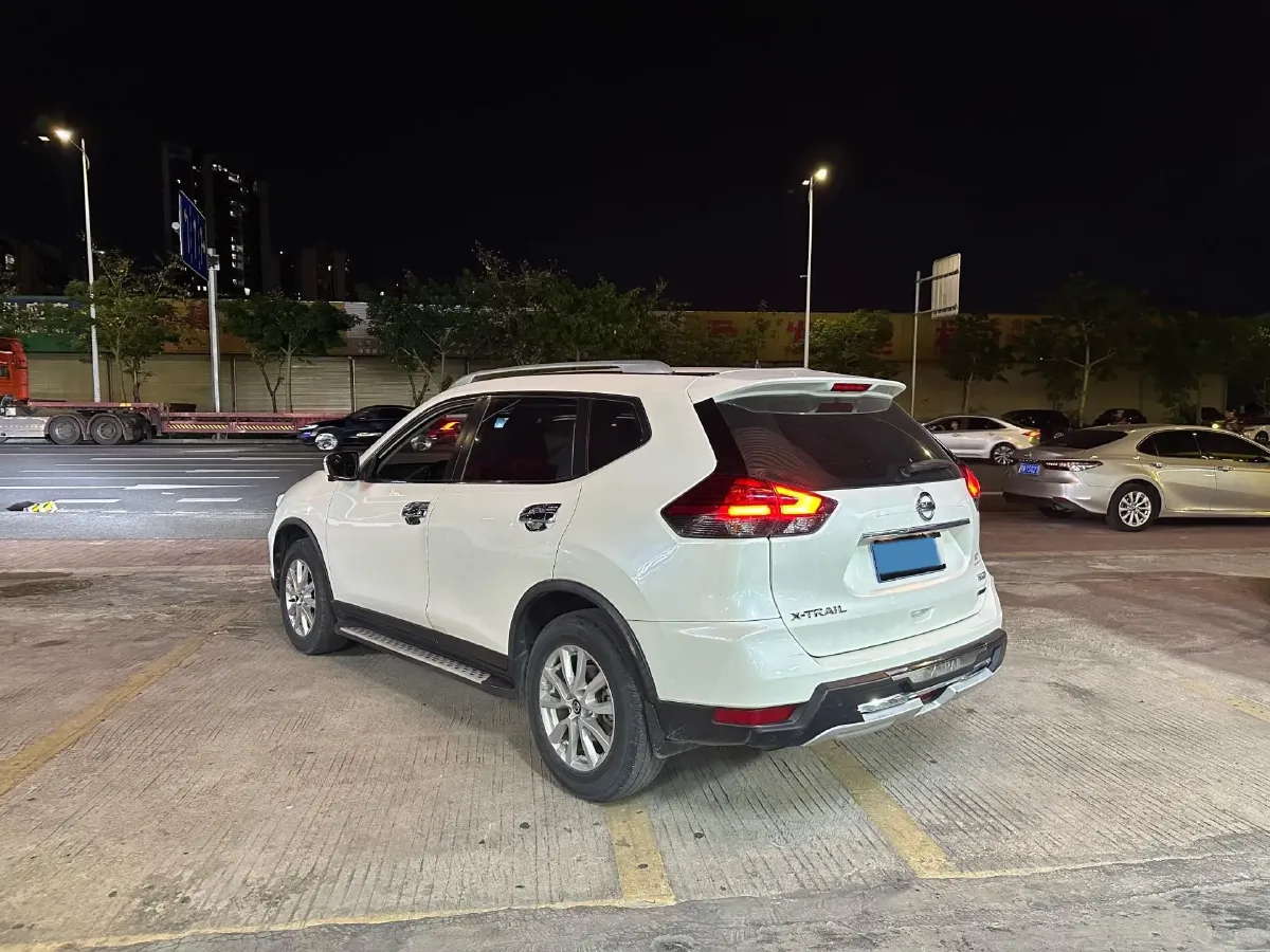 2021 Nissan X-Trail 2.0L 151HP L4 CVT,autocango,china used car exporter,china ev exporter,chinese used car exporter,chinese used ev exporter
