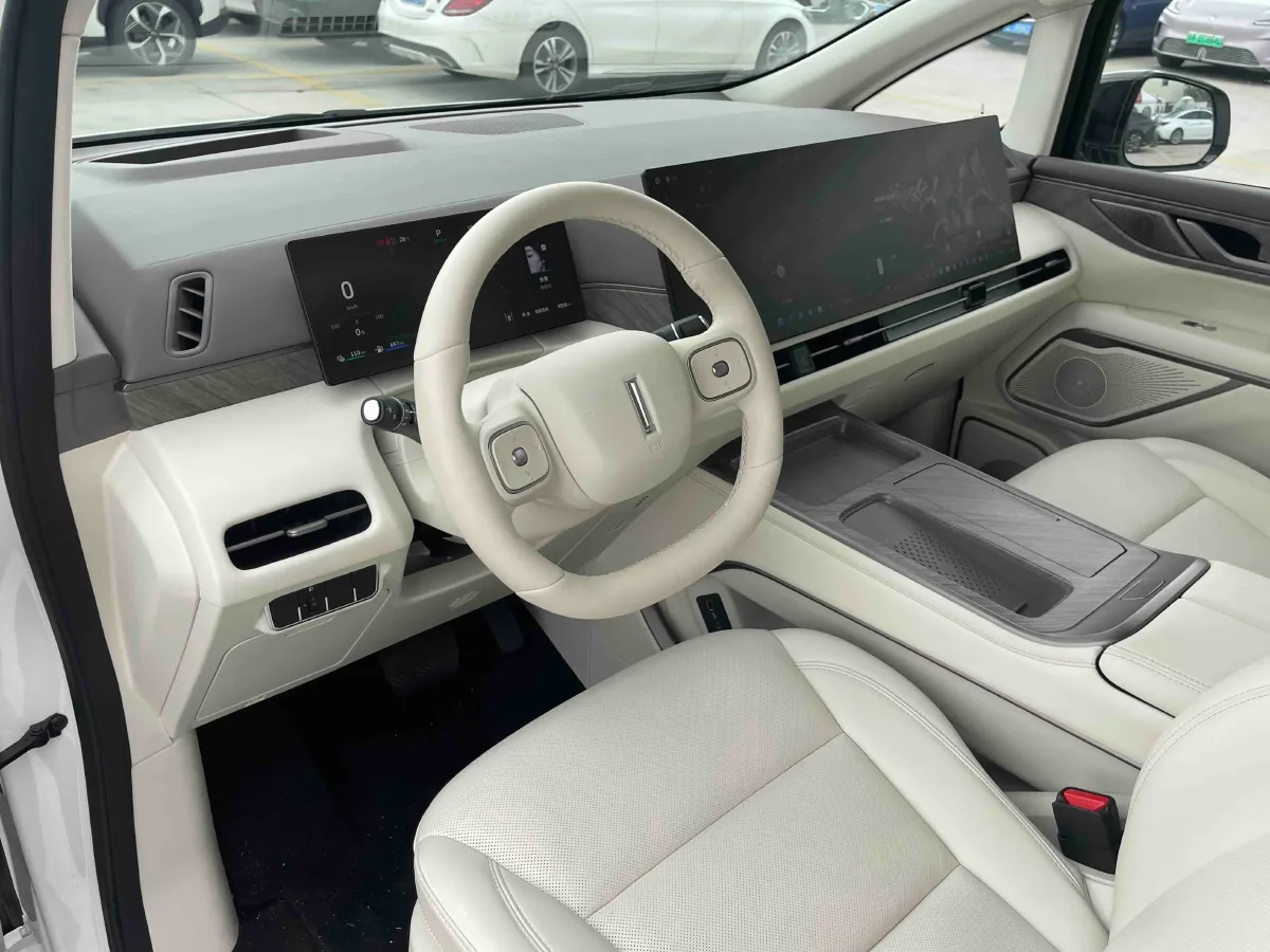 2025 WEY HighMountain 1.5T 170HP L4 4DHT PHEV,autocango,china used car exporter,china ev exporter,chinese used car exporter,chinese used ev exporter