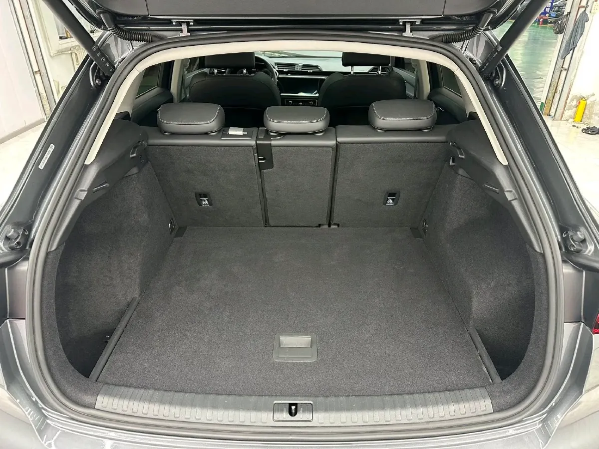 2022 Audi Q3 1.4T 150HP L4 7DCT,autocango,china used car exporter,china ev exporter,chinese used car exporter,chinese used ev exporter