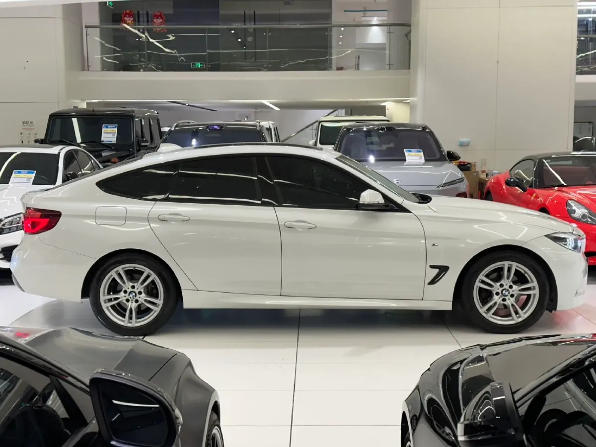 2019 BMW 3 Series GT 2.0T 184HP L4 8AT,autocango,china used car exporter,china ev exporter,chinese used car exporter,chinese used ev exporter