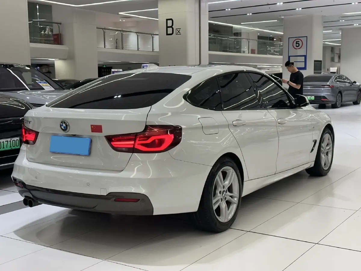 2019 BMW 3 Series GT 2.0T 184HP L4 8AT,autocango,china used car exporter,china ev exporter,chinese used car exporter,chinese used ev exporter