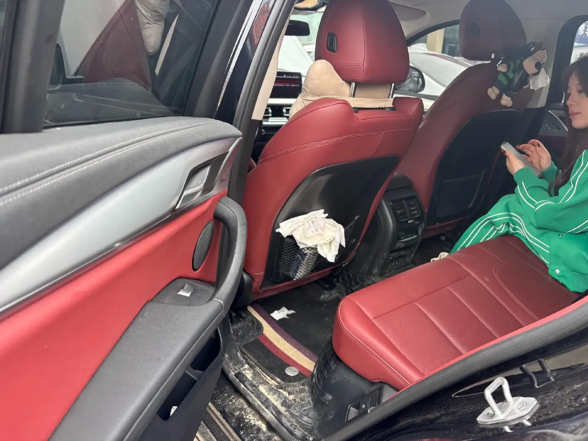 2022 BMW X4 2.0T 245HP L4 8AT,autocango,china used car exporter,china ev exporter,chinese used car exporter,chinese used ev exporter