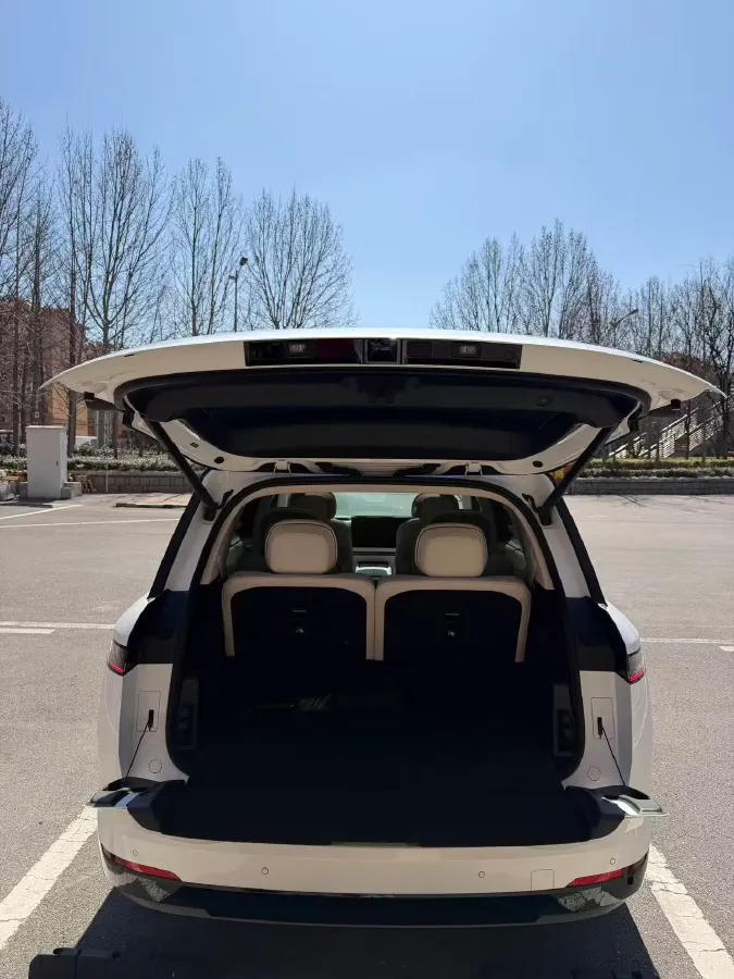 2025 LYNK&CO 900 2.0T 254HP L4 3DHT PHEV,autocango,china used car exporter,china ev exporter,chinese used car exporter,chinese used ev exporter