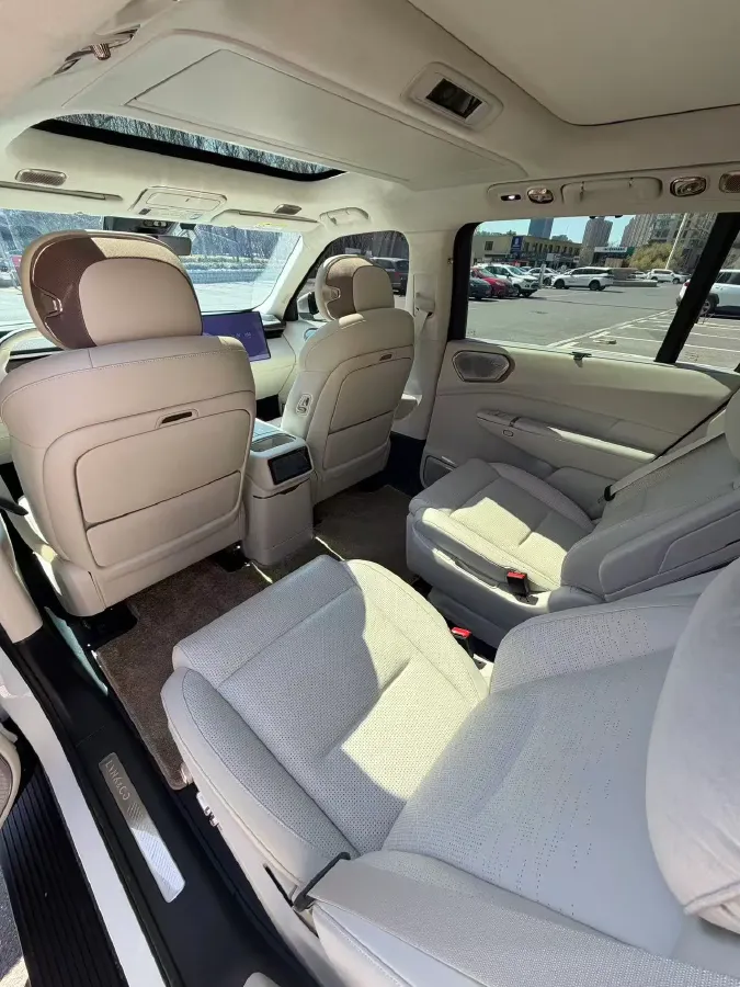 2025 LYNK&CO 900 2.0T 254HP L4 3DHT PHEV,autocango,china used car exporter,china ev exporter,chinese used car exporter,chinese used ev exporter