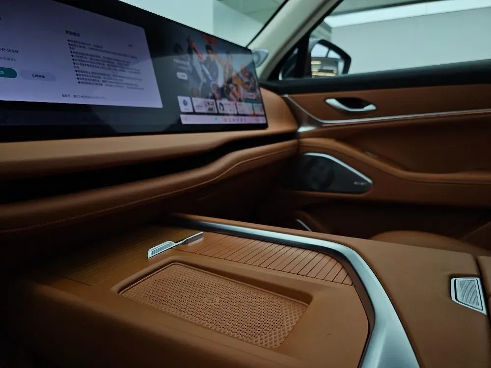 2025 WEY BlueMountain 1.5T 170HP L4 4DHT PHEV 44.5KWH,autocango,china used car exporter,china ev exporter,chinese used car exporter,chinese used ev exporter