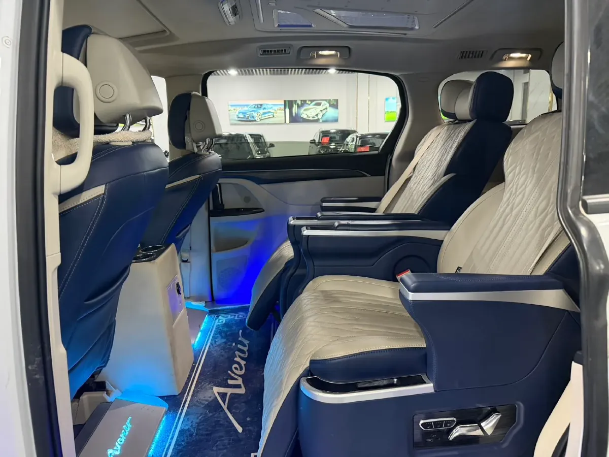 2023 Buick GL8 2.0T 237HP L4 9AT,autocango,china used car exporter,china ev exporter,chinese used car exporter,chinese used ev exporter