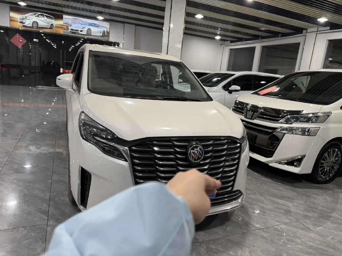 2023 Buick GL8 2.0T 237HP L4 9AT,autocango,china used car exporter,china ev exporter,chinese used car exporter,chinese used ev exporter