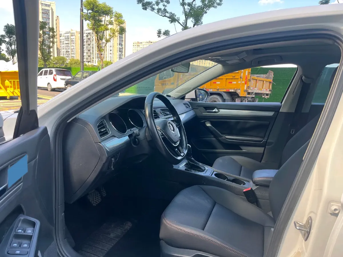 2017 Volkswagen Lamando 1.4T 131HP L4 7DCT,autocango,china used car exporter,china ev exporter,chinese used car exporter,chinese used ev exporter
