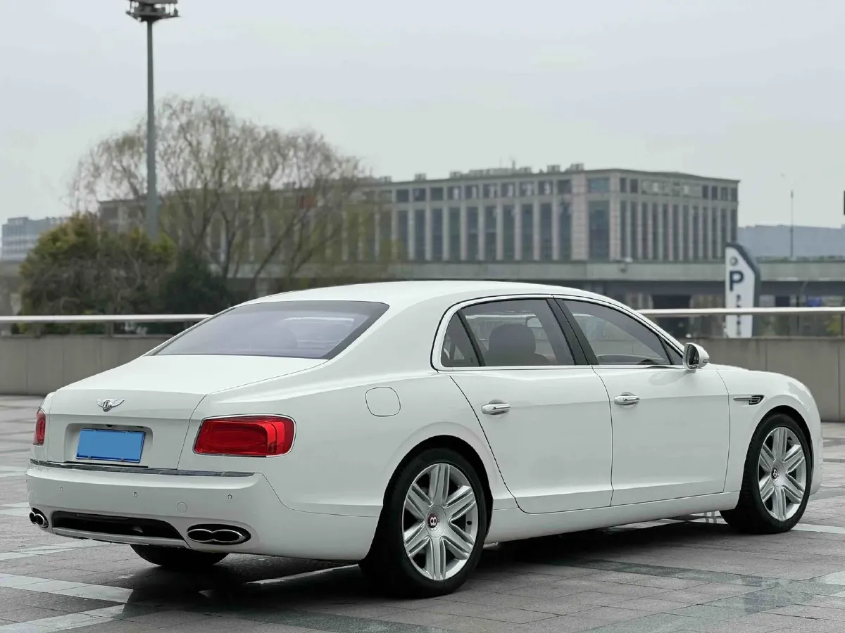 2017 Bentley Flying Spur 4.0T 507HP V8 8AT,autocango,china used car exporter,china ev exporter,chinese used car exporter,chinese used ev exporter