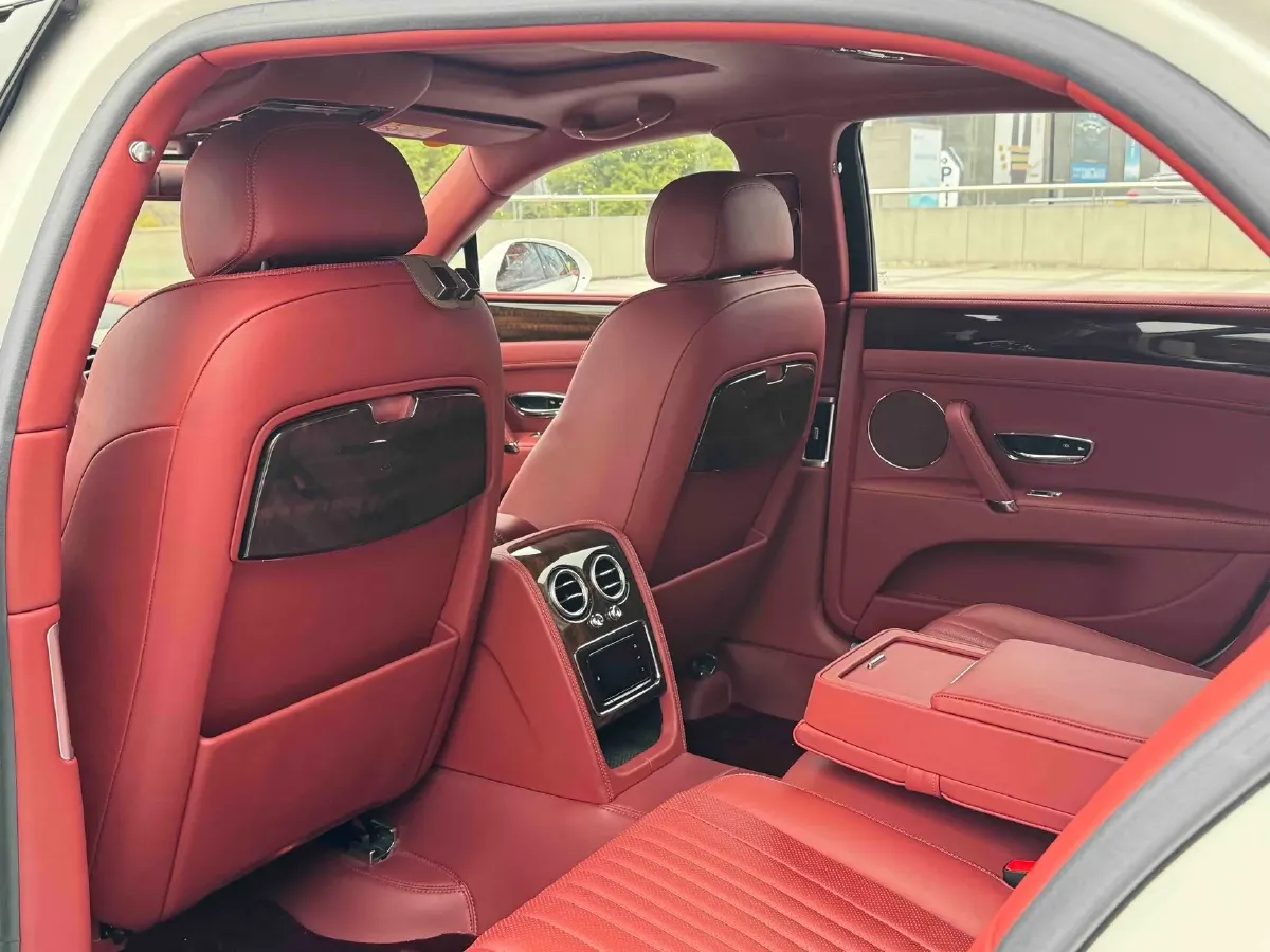 2017 Bentley Flying Spur 4.0T 507HP V8 8AT,autocango,china used car exporter,china ev exporter,chinese used car exporter,chinese used ev exporter