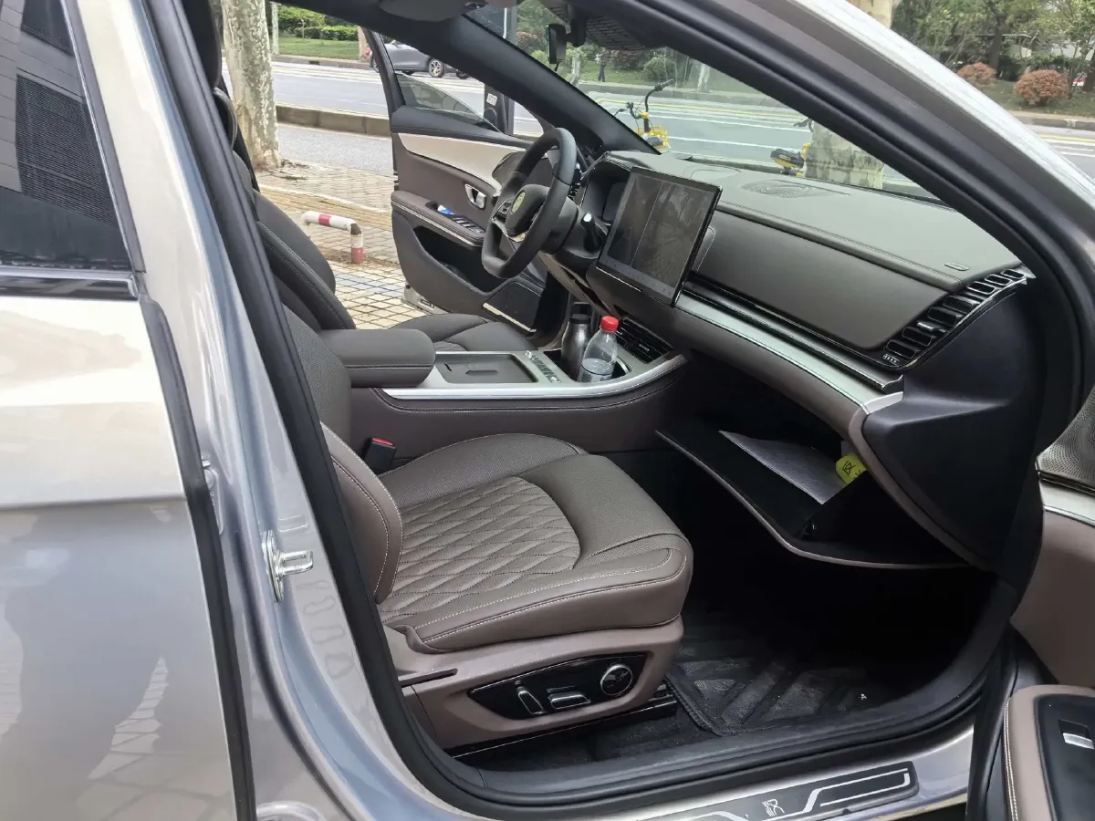 2025 BYD Han 1.5T 156HP L4 E-CVT PHEV,autocango,china used car exporter,china ev exporter,chinese used car exporter,chinese used ev exporter