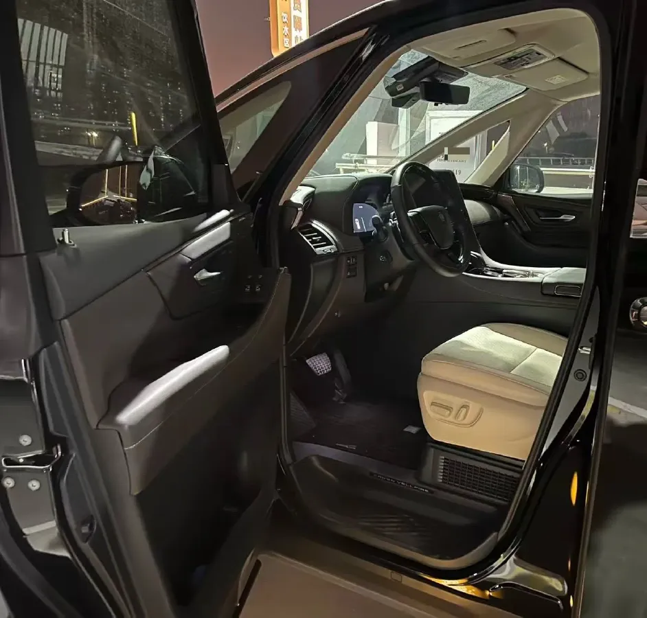 2024 Toyota Vellfire 2.5L 190HP L4 E-CVT Hybrid,autocango,china used car exporter,china ev exporter,chinese used car exporter,chinese used ev exporter