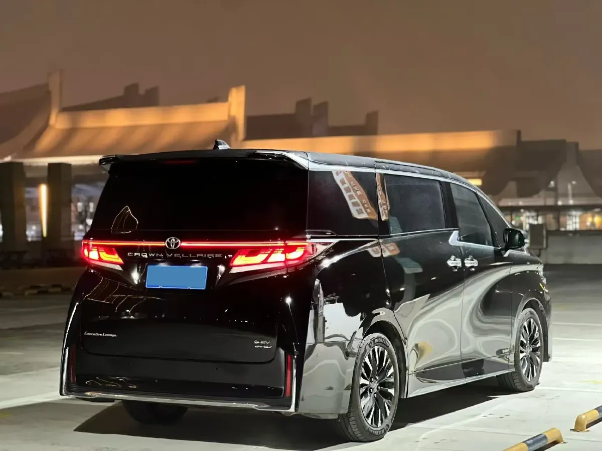 2024 Toyota Vellfire 2.5L 190HP L4 E-CVT Hybrid,autocango,china used car exporter,china ev exporter,chinese used car exporter,chinese used ev exporter