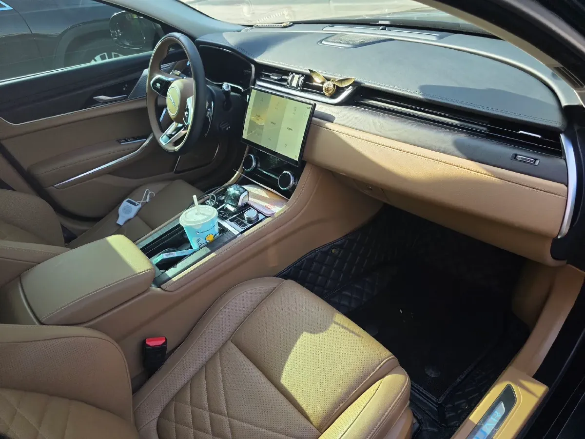 2022 Jaguar XFL 2.0T 250HP L4 8AT,autocango,china used car exporter,china ev exporter,chinese used car exporter,chinese used ev exporter