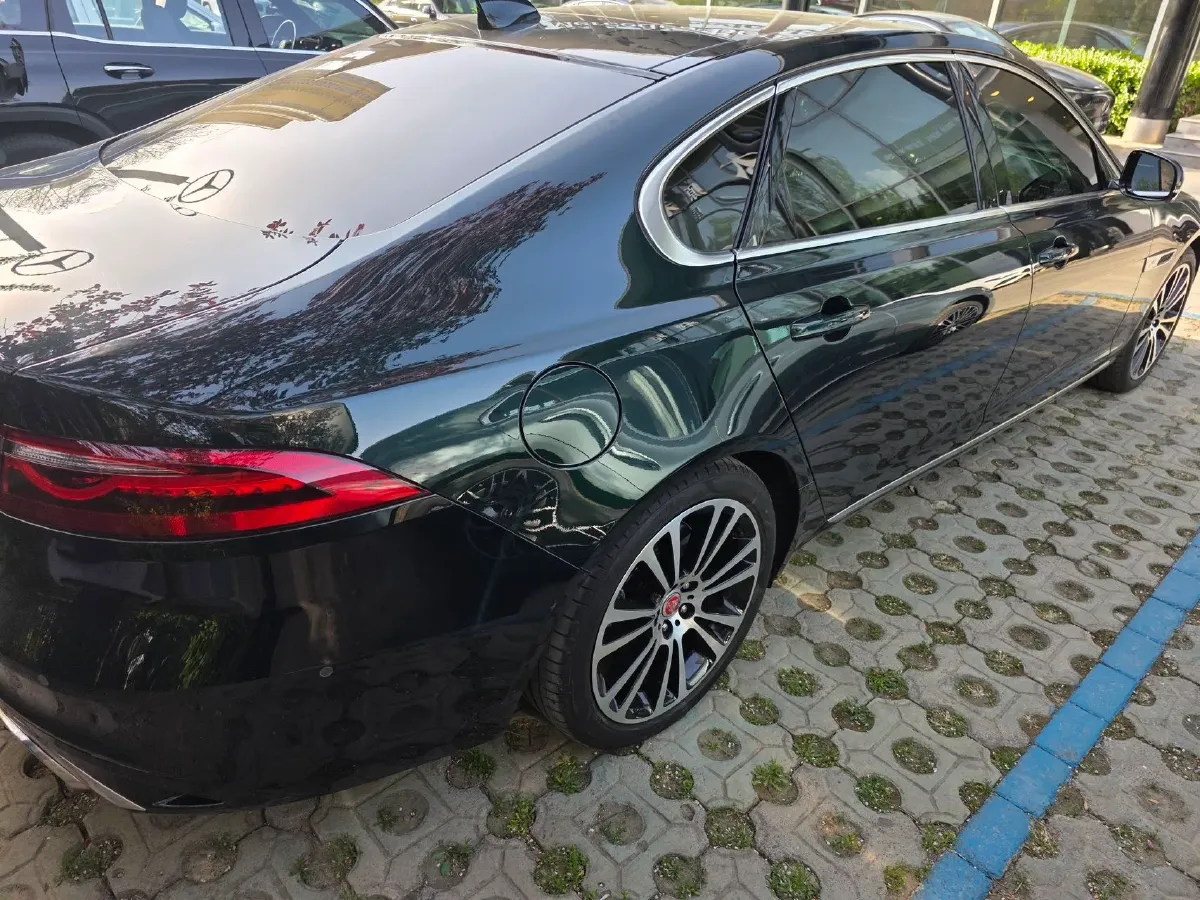 2022 Jaguar XFL 2.0T 250HP L4 8AT,autocango,china used car exporter,china ev exporter,chinese used car exporter,chinese used ev exporter